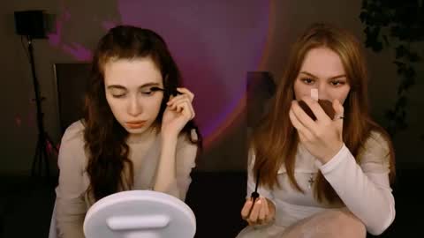 yoka_paradoxxx online show from October 30, 2025, 5:31 am