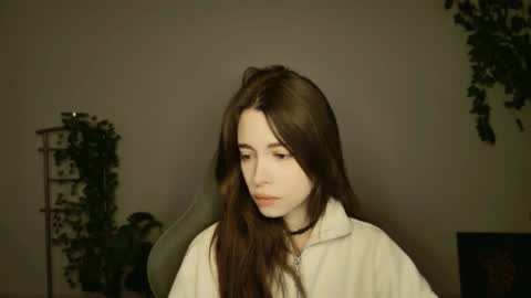 yoka_paradoxxx online show from November 26, 2025, 5:19 am