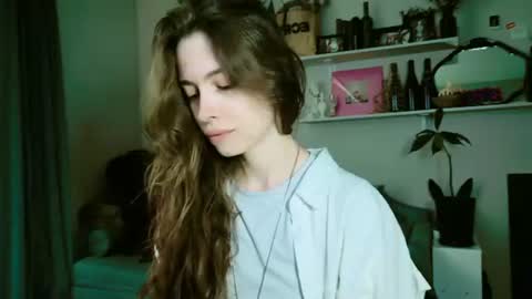 yoka_paradoxxx online show from June 17, 2026, 10:06 am