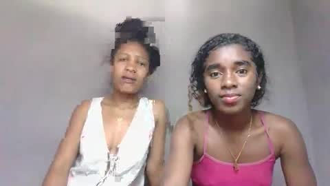 yolandrina05 online show from September 21, 2025, 4:25 am