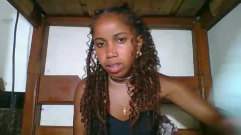 yolandrina05 online show from February 5, 2026, 11:15 am