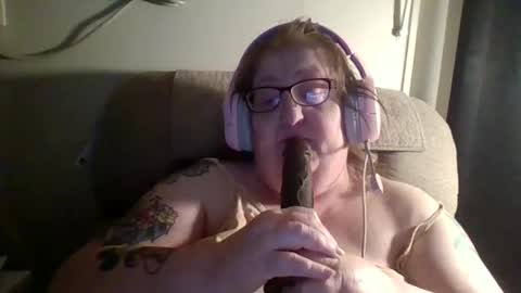 yomoopy online show from January 31, 2025, 7:39 am