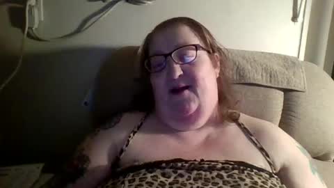 yomoopy online show from February 5, 2025, 4:06 am