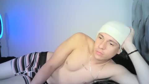 Snapshot of yonat_ chatting on October 22, 2025, 11:37 pm Yonat online show from October 22, 2025, 11:37 pm