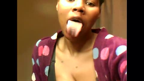 amazingkellyxx online show from September 25, 2025, 9:29 pm