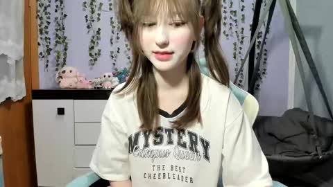 yoonhee_ki online show from March 6, 2026, 9:55 pm