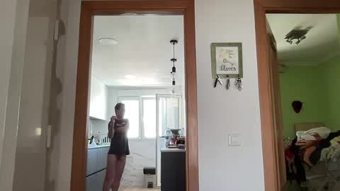 yosep127080 online show from June 12, 2026, 9:52 am