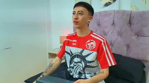 Snapshot of yoshua_smith chatting on March 28, 2026, 7:24 pm Yoshua Smith online show from March 28, 2026, 7:24 pm