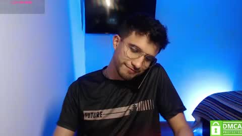 yoshy_man online show from June 21, 2026, 4:04 am