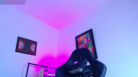 Enzo online show from January 8, 2026, 3:20 am