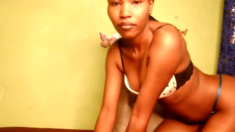 Snapshot of yosweetslut chatting on July 7, 2026, 9:08 pm Sweetkitty online show from July 7, 2026, 9:08 pm
