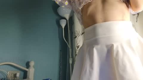Snapshot of you_desire chatting on February 20, 2025, 7:52 pm Liliya online show from February 20, 2025, 7:52 pm