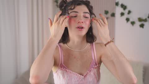 Elizabeth brunette -- Darline blonde  online show from December 12, 2024, 7:30 am