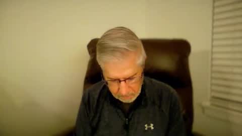 Colorado Guy Straight online show from October 29, 2025, 11:56 am