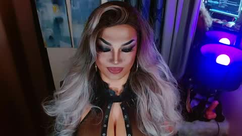 QUEEN MADISON  online show from April 27, 2026, 4:38 pm