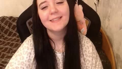 your_8a8y online show from September 23, 2025, 9:34 am