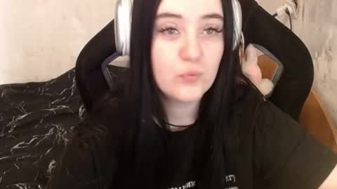 your_8a8y online show from January 17, 2026, 7:35 am