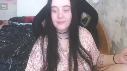 your_8a8y online show from June 25, 2026, 12:20 pm