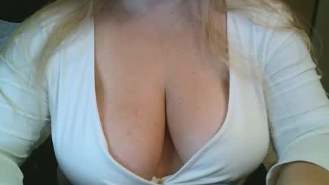 Snapshot of your__maria chatting on February 28, 2026, 7:53 am Maria Love online show from February 28, 2026, 7:53 am