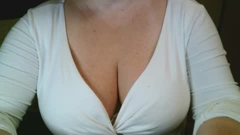 Snapshot of your__maria chatting on March 22, 2026, 3:32 am Maria Love online show from March 22, 2026, 3:32 am