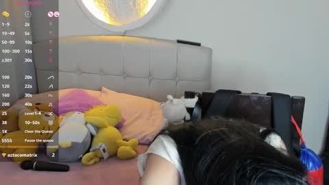 mia3 online show from February 7, 2026, 4:38 am