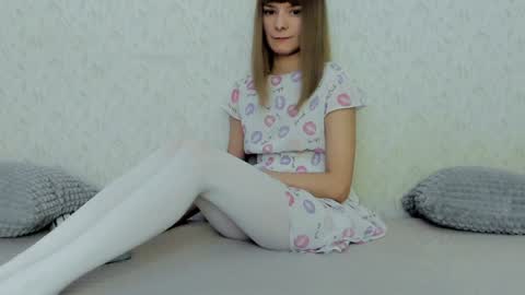 Lily online show from December 2, 2024, 5:37 am