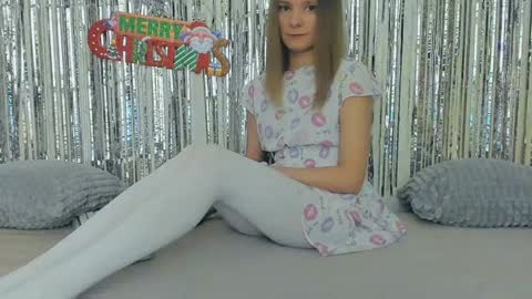 Lily online show from December 24, 2024, 10:22 am