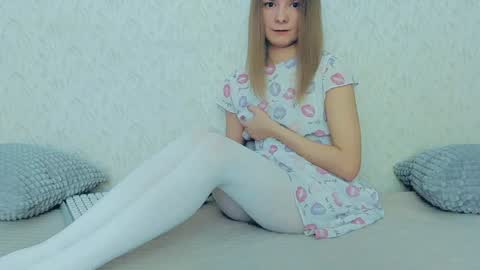 Lily online show from January 7, 2025, 7:52 am