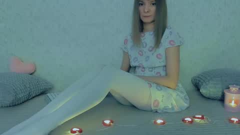 Lily online show from February 17, 2025, 7:37 am