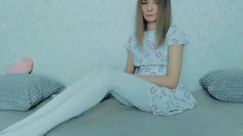 Lily online show from February 18, 2025, 12:06 pm