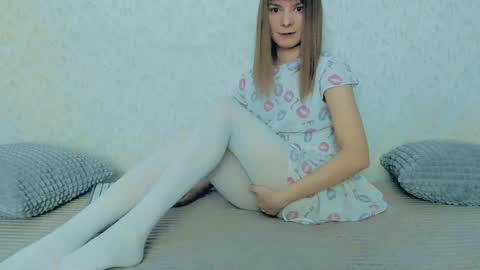Lily online show from February 19, 2025, 11:49 am
