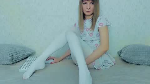 Lily online show from February 23, 2025, 10:28 am