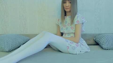 Lily online show from March 8, 2025, 10:00 am