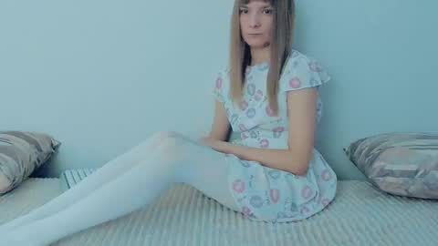 Lily online show from September 11, 2025, 10:37 am