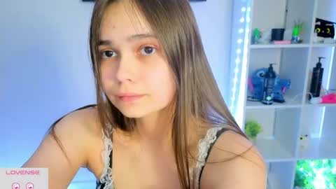 Snapshot of your_casual_vibes chatting on June 1, 2026, 5:25 pm Julia Next stream online show from June 1, 2026, 5:25 pm