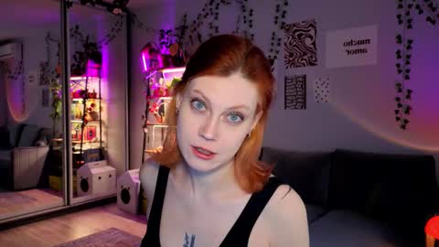 Snapshot of your_corvus chatting on February 19, 2026, 7:59 am your_corvus online show from February 19, 2026, 7:59 am