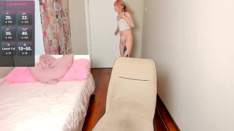 your_cute_aisha online show from September 14, 2025, 10:31 pm