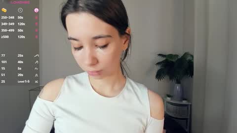 Lina online show from March 7, 2026, 11:07 am