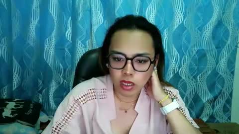 your_dreamgirlxxx69 online show from September 18, 2025, 6:04 am