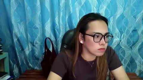 your_dreamgirlxxx69 online show from September 24, 2025, 1:42 am