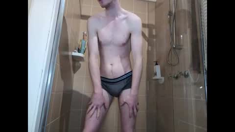your_fit_brit_crush online show from September 24, 2025, 9:40 pm