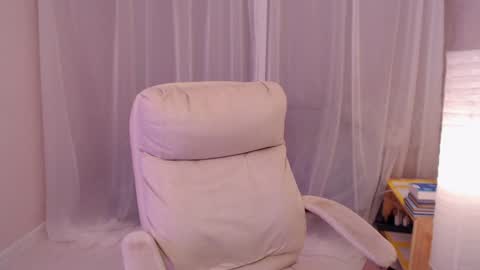 Freya online show from February 8, 2025, 12:17 pm