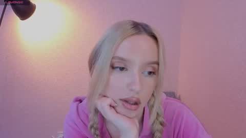 Snapshot of your_fucking_babby chatting on October 17, 2025, 8:55 pm Olivia online show from October 17, 2025, 8:55 pm