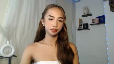 your_girl_cessxoxo online show from April 18, 2026, 8:51 am