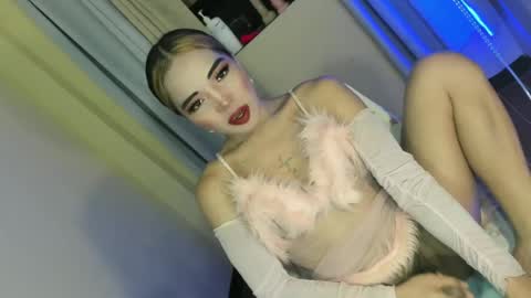 Snapshot of your_girl_yeka chatting on July 9, 2026, 9:35 am your_girl_yeka online show from July 9, 2026, 9:35 am