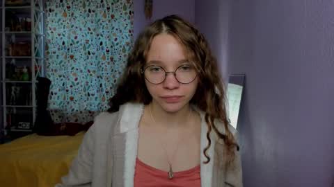 Snapshot of your_leslie chatting on October 3, 2025, 4:31 am Leslie online show from October 3, 2025, 4:31 am