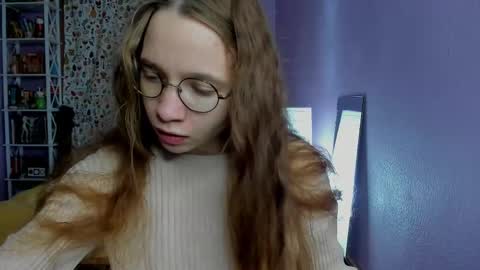 Leslie online show from November 14, 2025, 5:33 pm