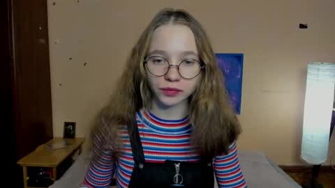 Snapshot of your_leslie chatting on March 25, 2026, 5:19 pm Leslie online show from March 25, 2026, 5:19 pm