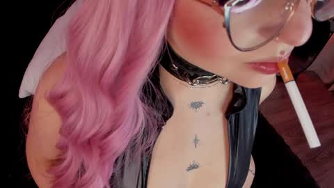 Cami independent model online show from December 3, 2024, 1:32 pm