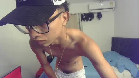 Snapshot of your_master7 chatting on March 18, 2026, 2:15 am your_master7 online show from March 18, 2026, 2:15 am